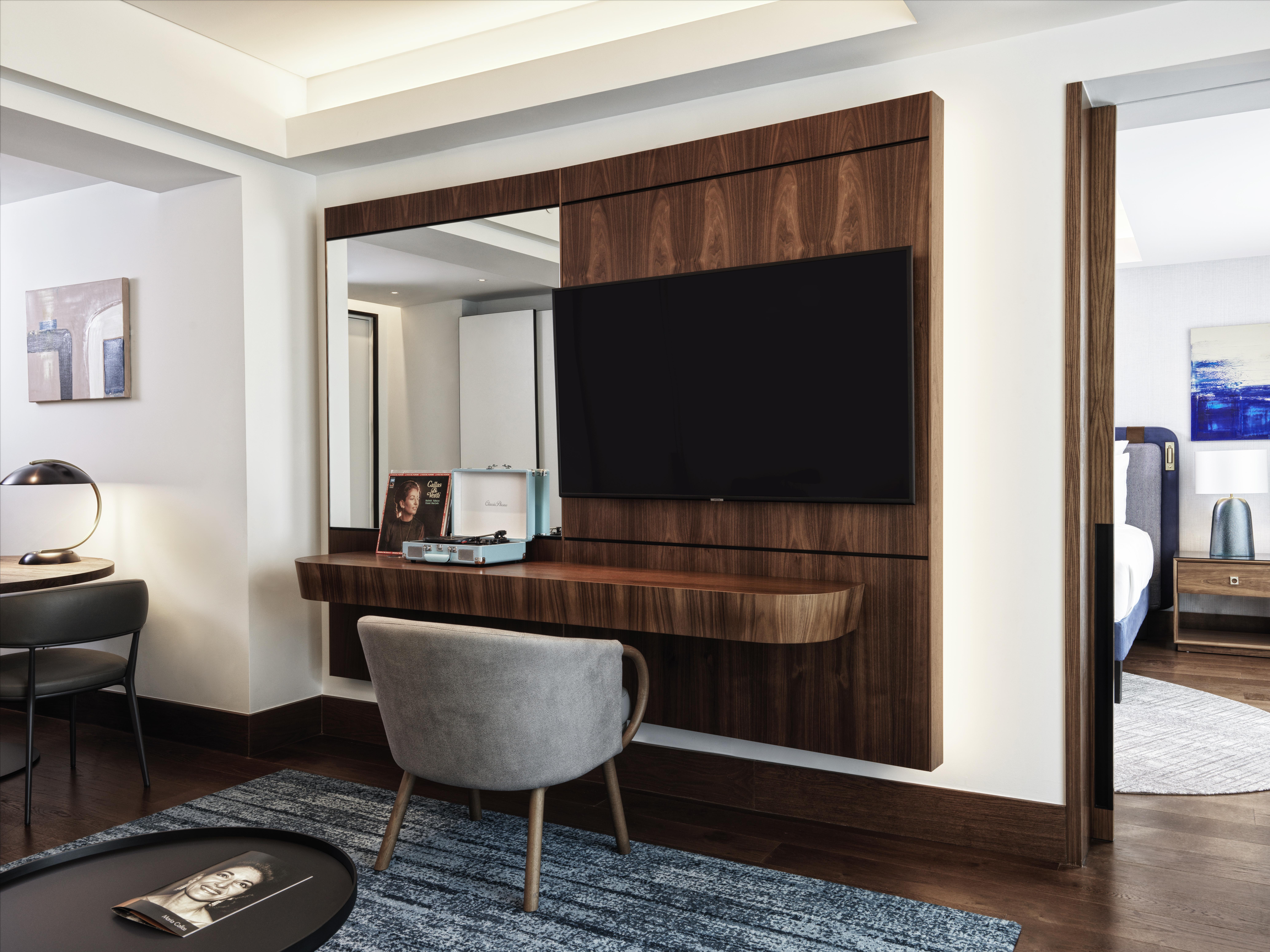 Athens Capital Center Hotel - Mgallery Collection Esterno foto A room at the hotel