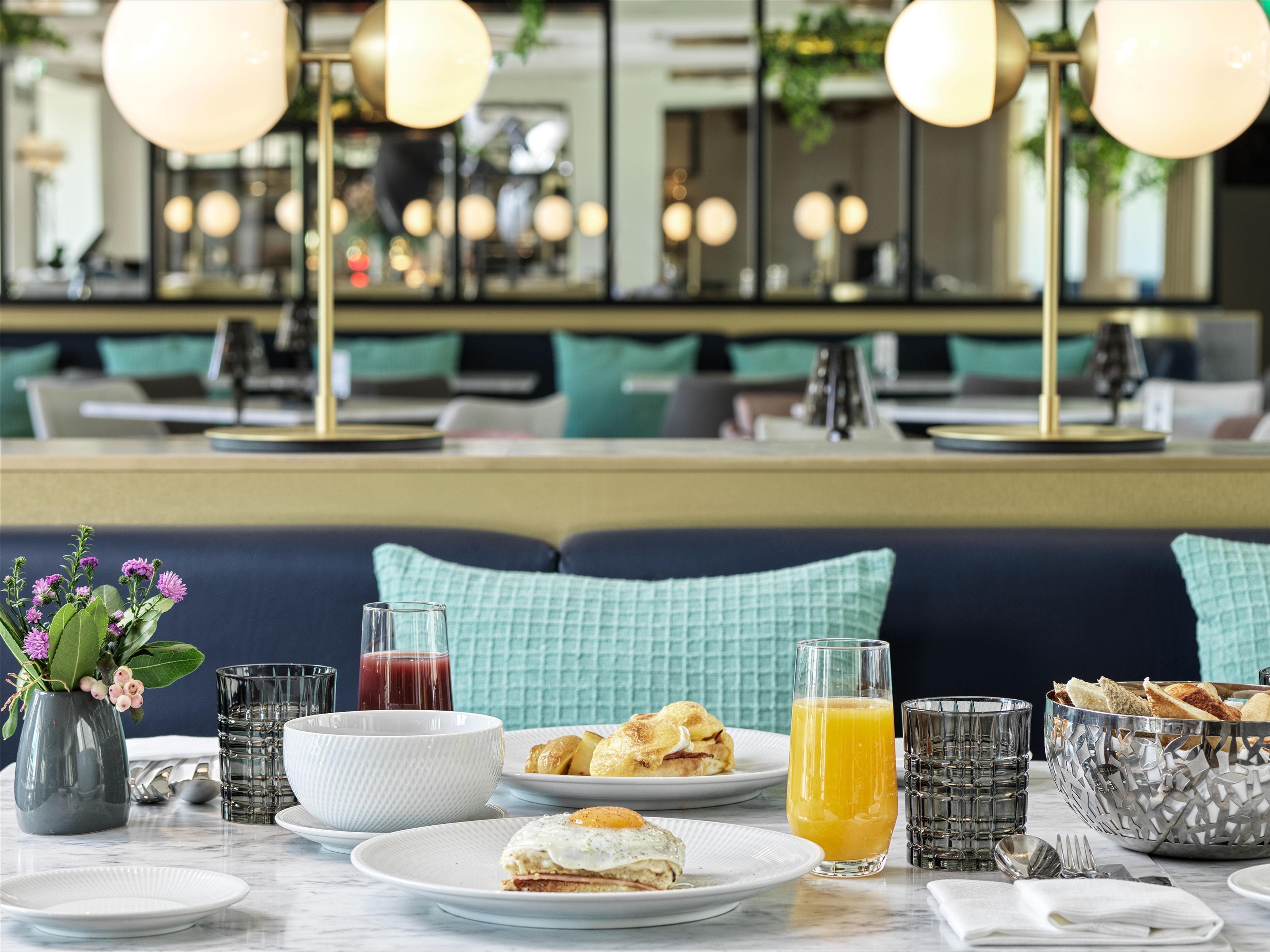 Athens Capital Center Hotel - Mgallery Collection Esterno foto Breakfast at the hotel