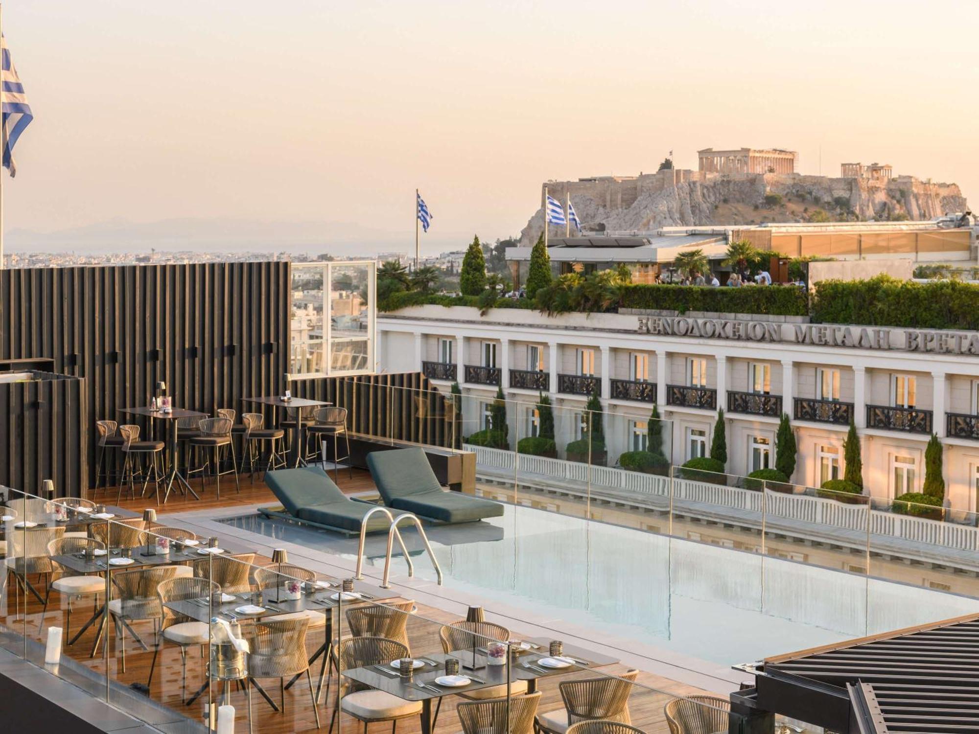 Athens Capital Center Hotel - Mgallery Collection Esterno foto The hotel's rooftop pool