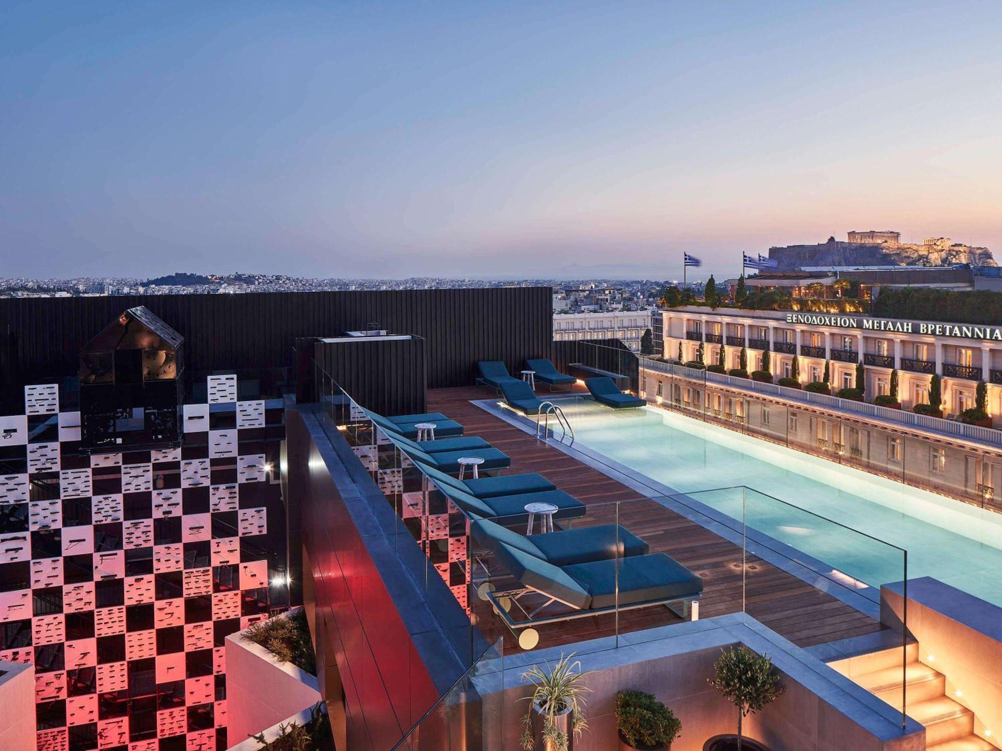 Athens Capital Center Hotel - Mgallery Collection Esterno foto The hotel's rooftop pool